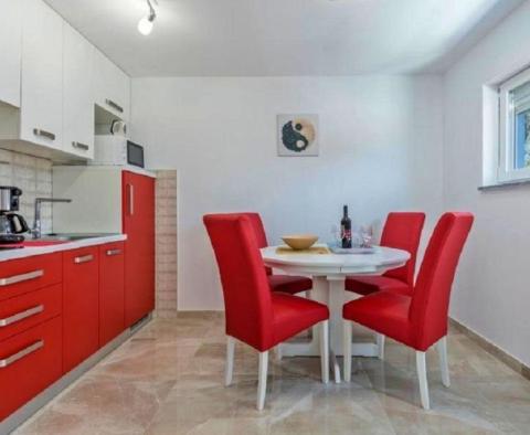 Highly attractive property with 3 apartments in Rovinj with sea views - pic 20