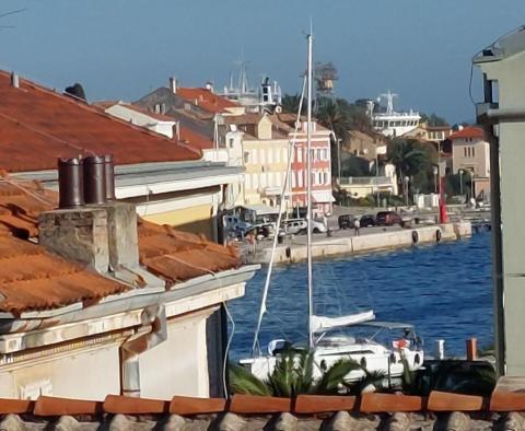 Two detached houses in the very center of Mali Losinj 