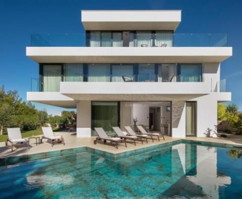 Villa de luxe ultra-moderne près de la mer dans la région de Zadar 