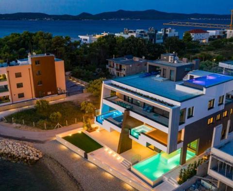 Luxusní apartmány první řada k moři v Zadaru - 8 jedinečných kousků luxusu - pic 18