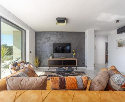 Fascinující moderní vila s výhledem na souostroví Zadarské ostrovy - pic 10