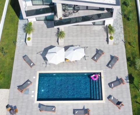 Fascinující moderní vila s výhledem na souostroví Zadarské ostrovy - pic 3