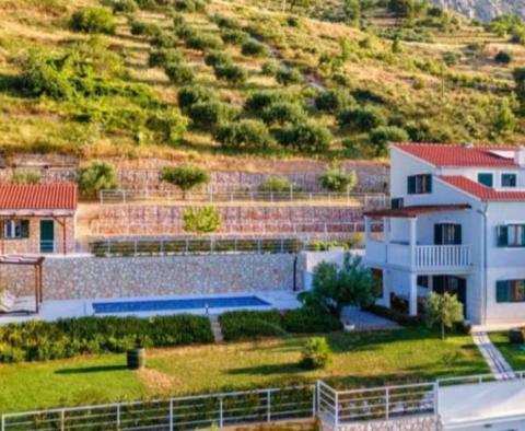 Eine Villa in ruhiger Lage mit offenem Meerblick in der Gegend von Nemira, Omis Riviera - foto 4
