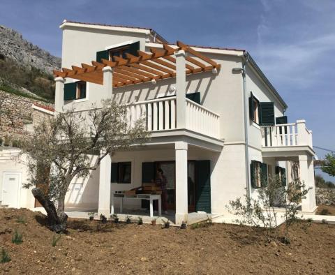 Eine Villa in ruhiger Lage mit offenem Meerblick in der Gegend von Nemira, Omis Riviera - foto 27
