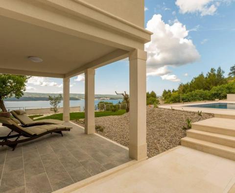 Eine Villa in ruhiger Lage mit offenem Meerblick in der Gegend von Nemira, Omis Riviera - foto 29