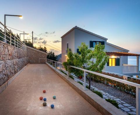 Eine Villa in ruhiger Lage mit offenem Meerblick in der Gegend von Nemira, Omis Riviera - foto 36