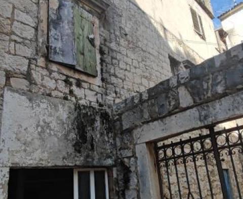 Immeuble de rapport - maison à rénover à Kastel Stari - pic 13