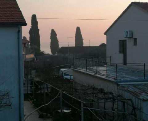 Maison dans le quartier populaire de Fažana, reliée par ferry à Brijuni, à seulement 150 mètres de la mer - pic 12