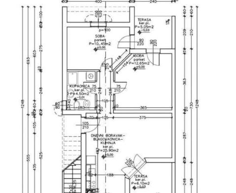 Komplex domů v Medulinu nabízí přilehlé vilety po 2 apartmánech, jen 140 metrů od moře - pic 16