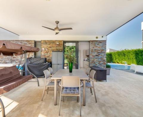 Villa ultramoderne à Fazana à seulement 150 mètres de la mer et de la plage - pic 11