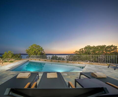 Luxury ultra-modern stylish villa in Karlobag area, first line to the sea - pic 17