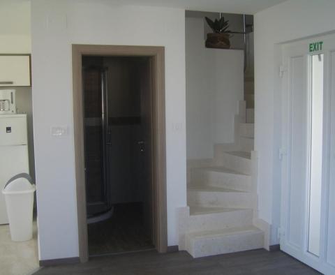 Apartmanház a híres Rogoznicában, mindössze 70 méterre a tengertől - pic 19