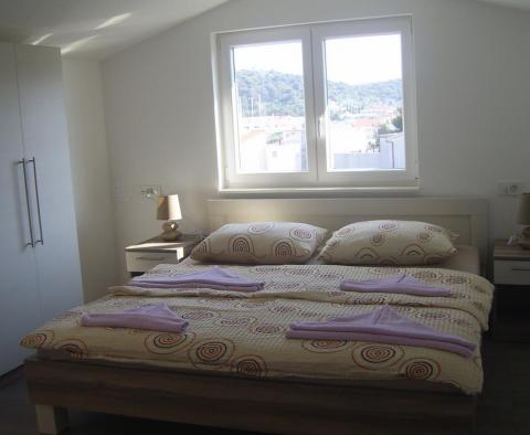 Apartmanház a híres Rogoznicában, mindössze 70 méterre a tengertől - pic 23