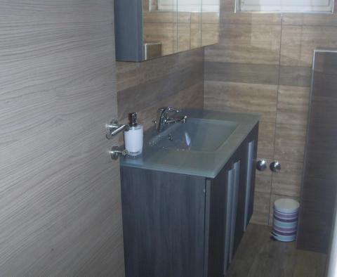 Apartmanház a híres Rogoznicában, mindössze 70 méterre a tengertől - pic 26