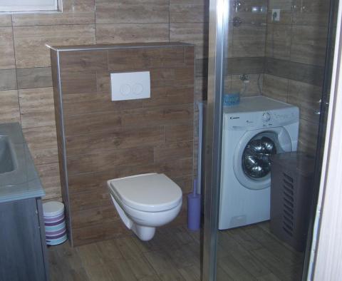 Apartmanház a híres Rogoznicában, mindössze 70 méterre a tengertől - pic 30