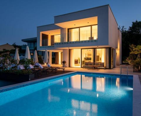 Moderne Doppelhaushälfte mit Panoramablick auf das Meer in Opatija 