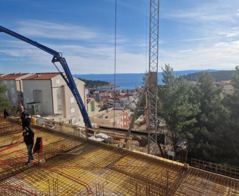 Az új rezidencia Makarska központjában kínál 2 hálószobás apartmanokat - pic 2