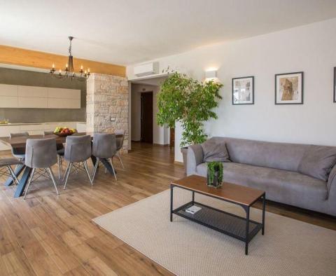 Moderne Villa in toller Lage in Sveti Lovrec, rustikaler Stil - foto 7