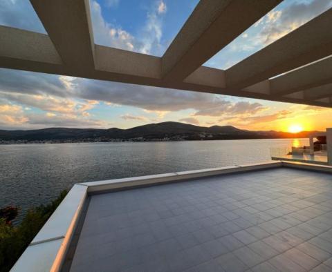 Outstanding waterfront modern villa with infinity pool within new community on Ciovo - pic 50