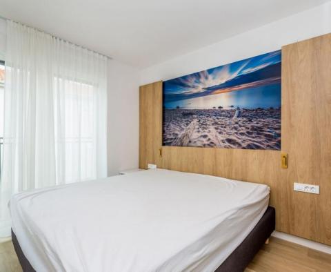 Csodálatos apartman 4 hálószobával a tenger közelében, új épületben Malinskában - pic 8