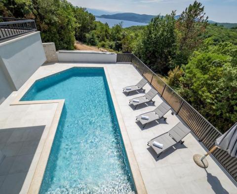 Schöne Villa mit Swimmingpool in Meeresnähe in Vrbnik, erste Baulinie zum Meer - foto 4