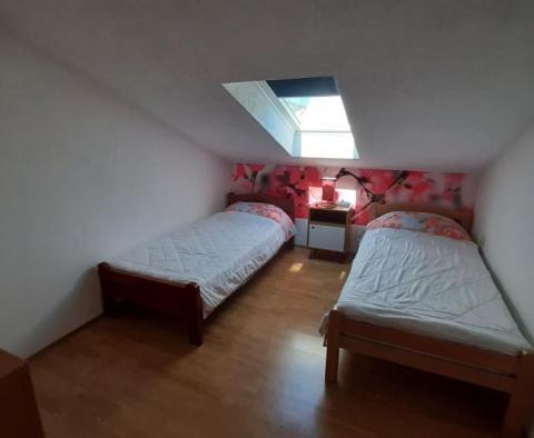 Apartment mit drei Schlafzimmern und Meerblick in Baska auf der Halbinsel Krk - foto 8