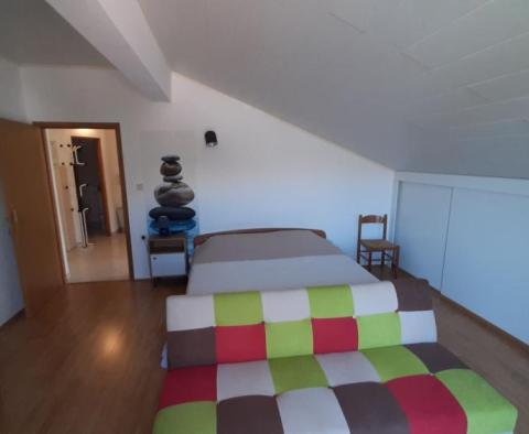 Three-bedroom apartment with sea views in Baska on Krk peninsula - pic 9