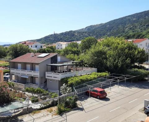 Három hálószobás apartman tengerre néző kilátással Baskában, a Krk-félszigeten - pic 22