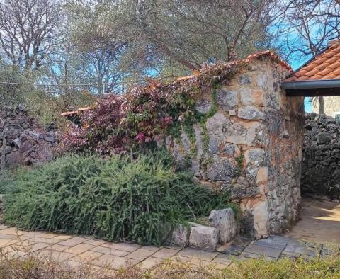 Schönes altes Steinhaus in Malinska, Malinska-Dubašnica - foto 2