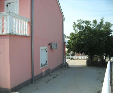 Guest house with 5 apartments for sale in Krk, 700 meters from the sea - pic 15