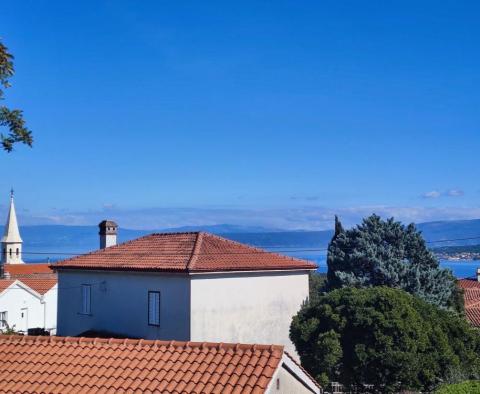 Dům se dvěma apartmány v Njivice s krásným výhledem na moře - pic 3