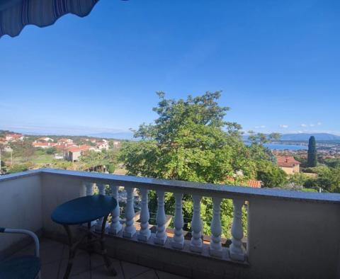 House with two apartments in Njivice with great sea views - pic 5