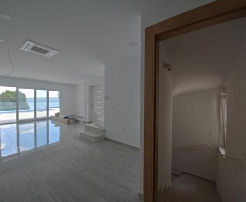 Charmante moderne Villa mit Swimmingpool und Panoramablick auf das Meer in der Gegend von Crikvenica - foto 9