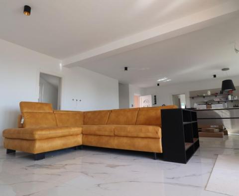 Neu gebaute Villa zum Verkauf in Bregi, Matulji, über Opatija - foto 15