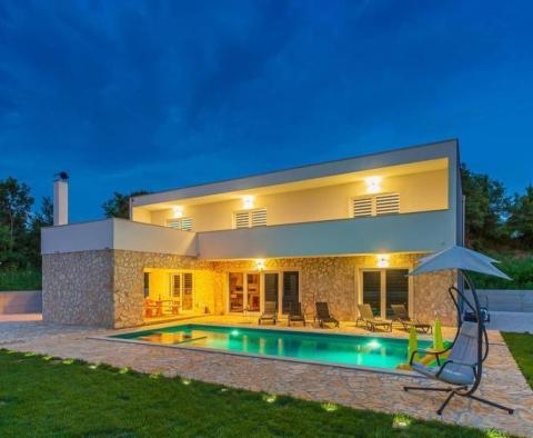 Quality new built anti-stress villa with swimming pool in Juršići - pic 6