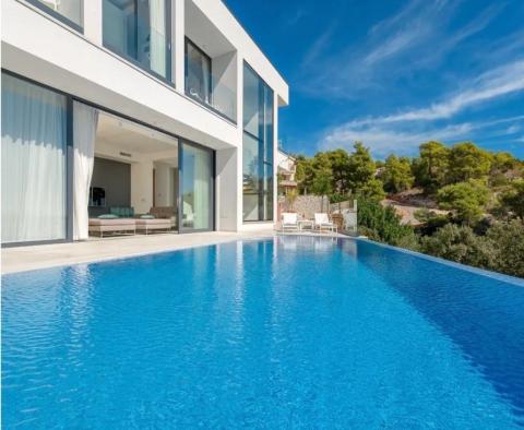 Magnifique villa moderne à Hvar avec piscine et architecture exceptionnelle - pic 2