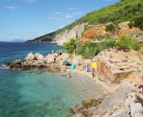 Wunderschöne Villa in der Stadt Hvar mit Swimmingpool, cca. 500 Meter vom Meer entfernt - foto 21