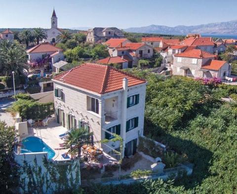 Stylish stone villa with beatiful sea views in Mirca on Brac island - pic 3