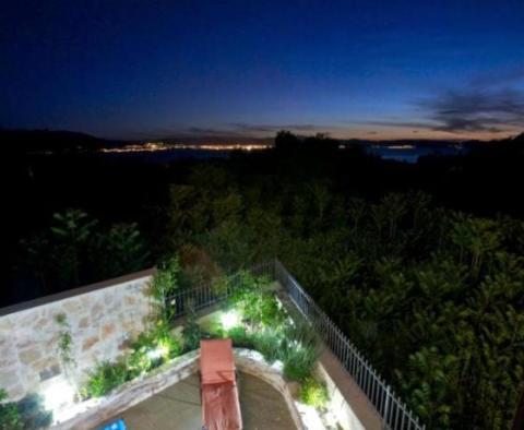 Stilvolle Steinvilla mit wunderschönem Meerblick in Mirca auf der Insel Brac - foto 38