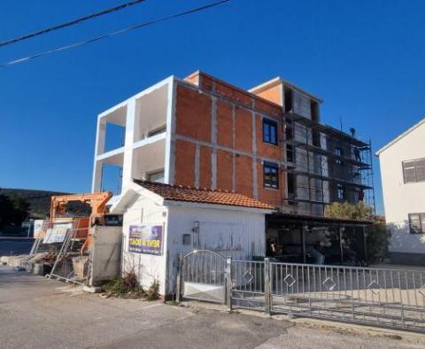 Роскошная квартира в городской вилле на первой линии моря в Сукошане - фото 9
