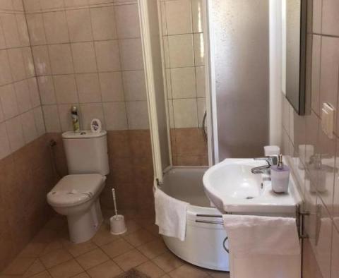 Amazing property with 5 apartments just 50 meters from the sea in Dalmatian Novigrad - pic 9