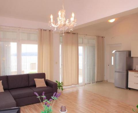 Amazing property with 5 apartments just 50 meters from the sea in Dalmatian Novigrad - pic 13