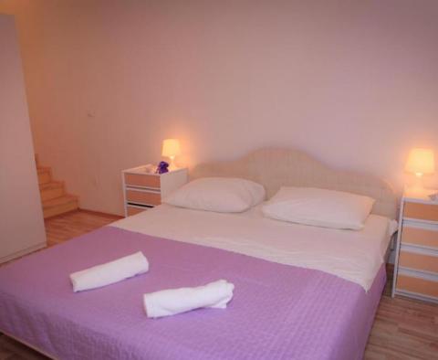 Amazing property with 5 apartments just 50 meters from the sea in Dalmatian Novigrad - pic 17