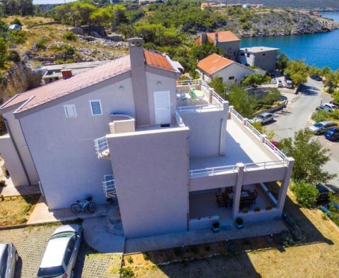 Amazing property with 5 apartments just 50 meters from the sea in Dalmatian Novigrad - pic 3