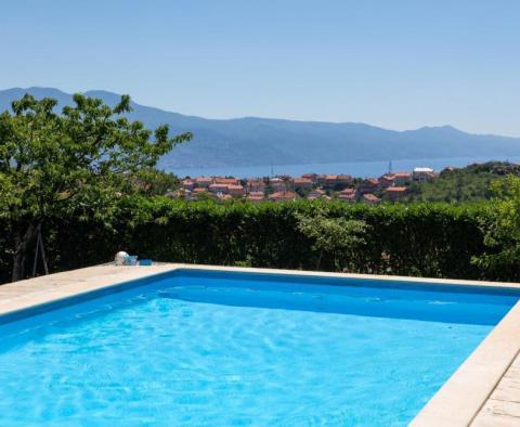 Freistehende Villa mit Swimmingpool in Viškovo, Marinići über Rijeka, mit weitem Meerblick - foto 4