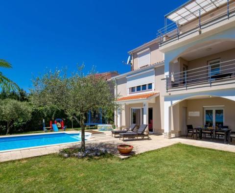 Freistehende Villa mit Swimmingpool in Viškovo, Marinići über Rijeka, mit weitem Meerblick - foto 15