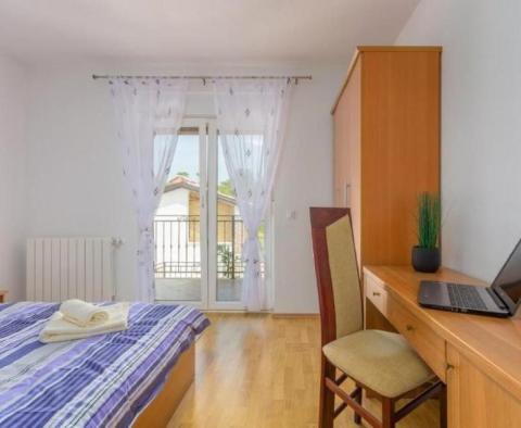 Vila ve Višnjanu s bazénem, tavernou a studiovým apartmánem - pic 14