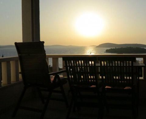 Realty with three apartments for sale on Solta island with mesmerizing sea views - pic 4