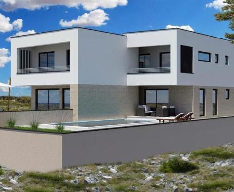 Vonzó modern villa Vodice és Tribunj között 