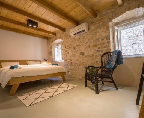 Erstaunlich renoviertes Steinhaus in der alten mittelalterlichen Stadt Trogir - foto 3